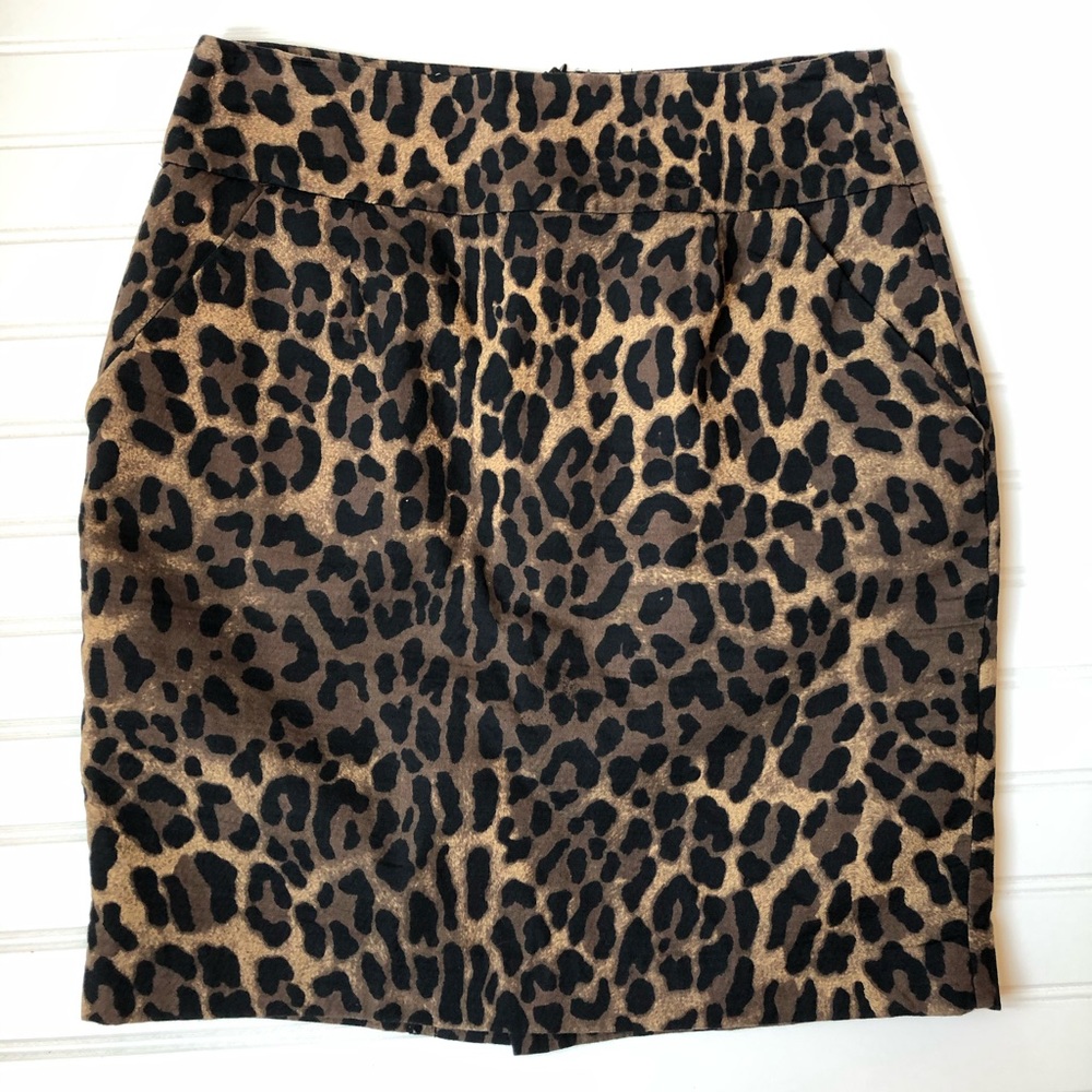 Twenty one leopard print skirt